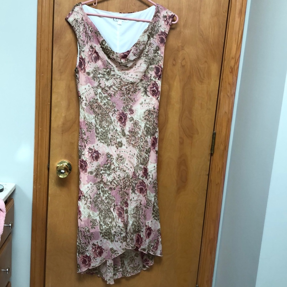 Dress - Picture 2 of 2